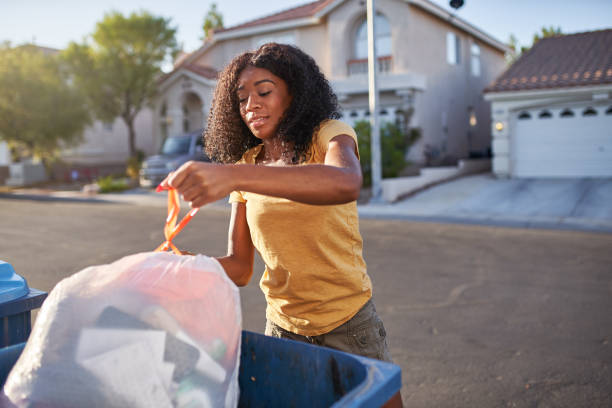 Best Yard Waste Removal  in Lincoln Village, OH